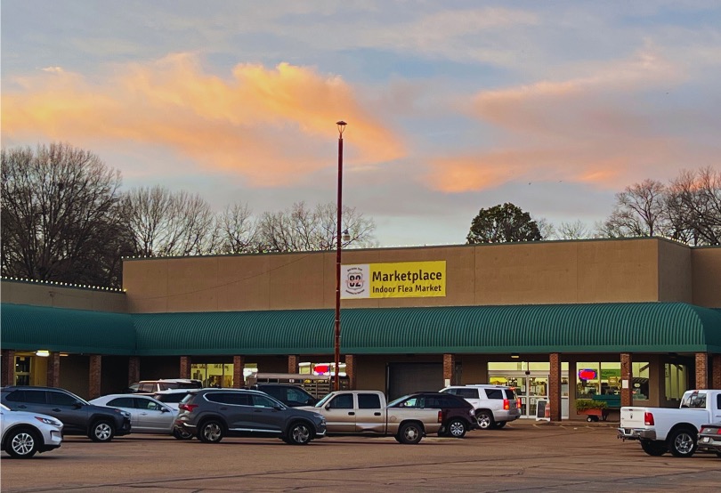 82 Marketplace photo 1