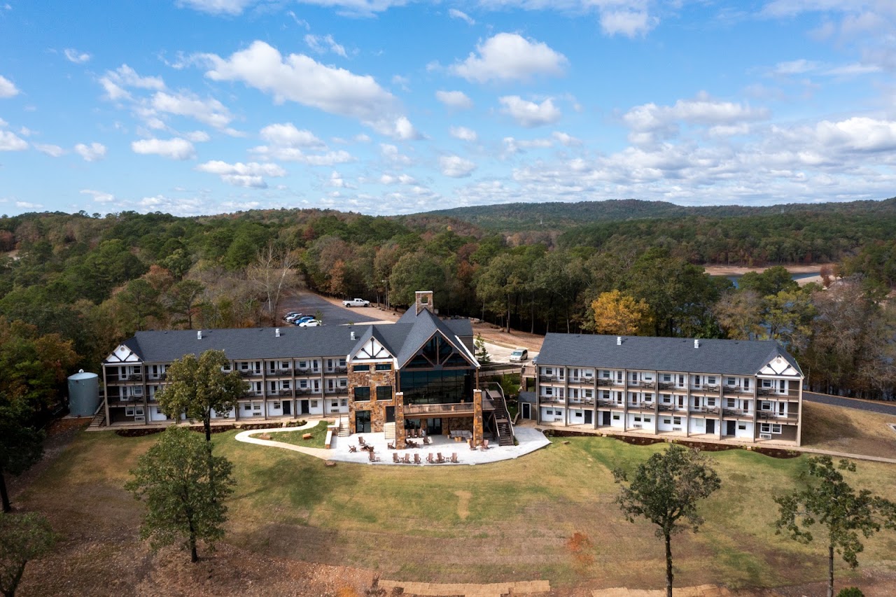 Beavers Bend Lodge photo 1
