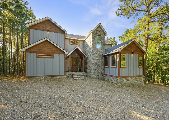Copper Leaf Lodge photo 1