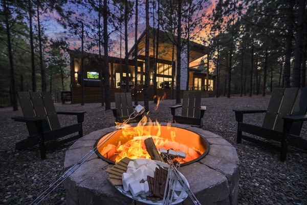 Moonraker Cabin photo 1