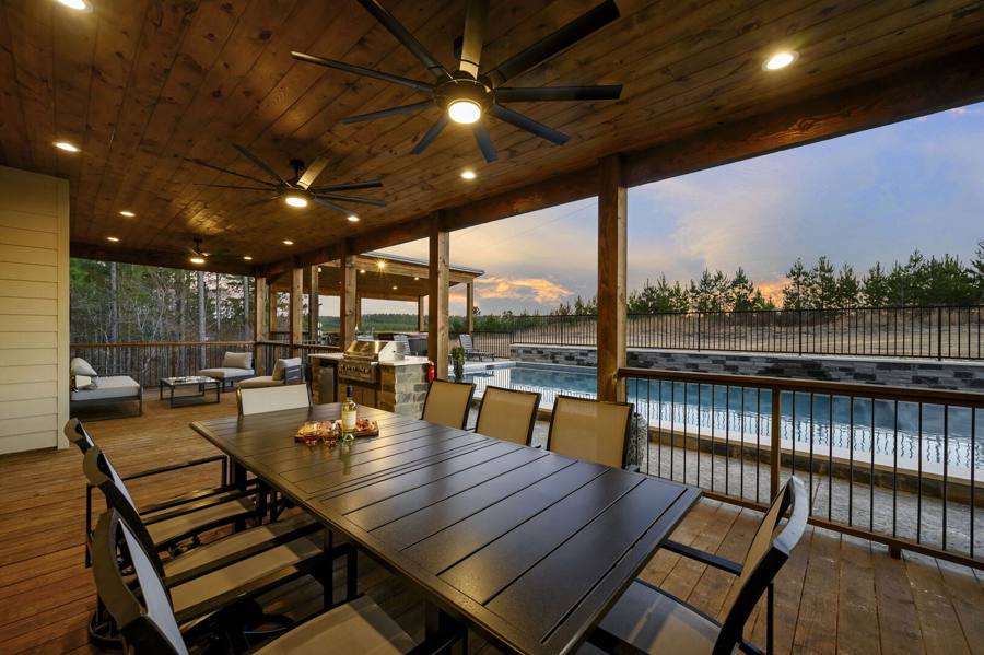 Neon Moon Lodge photo 1